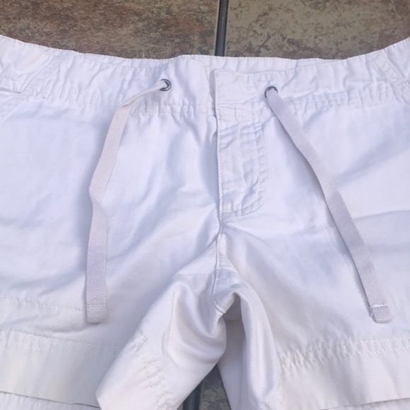 GAP Off White Cream Tan Shorts - Picture 2 of 5
